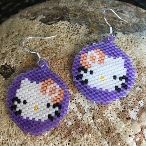 Unique Cat Lover Gift - Lilac and Pink Beaded Kitty Earrings